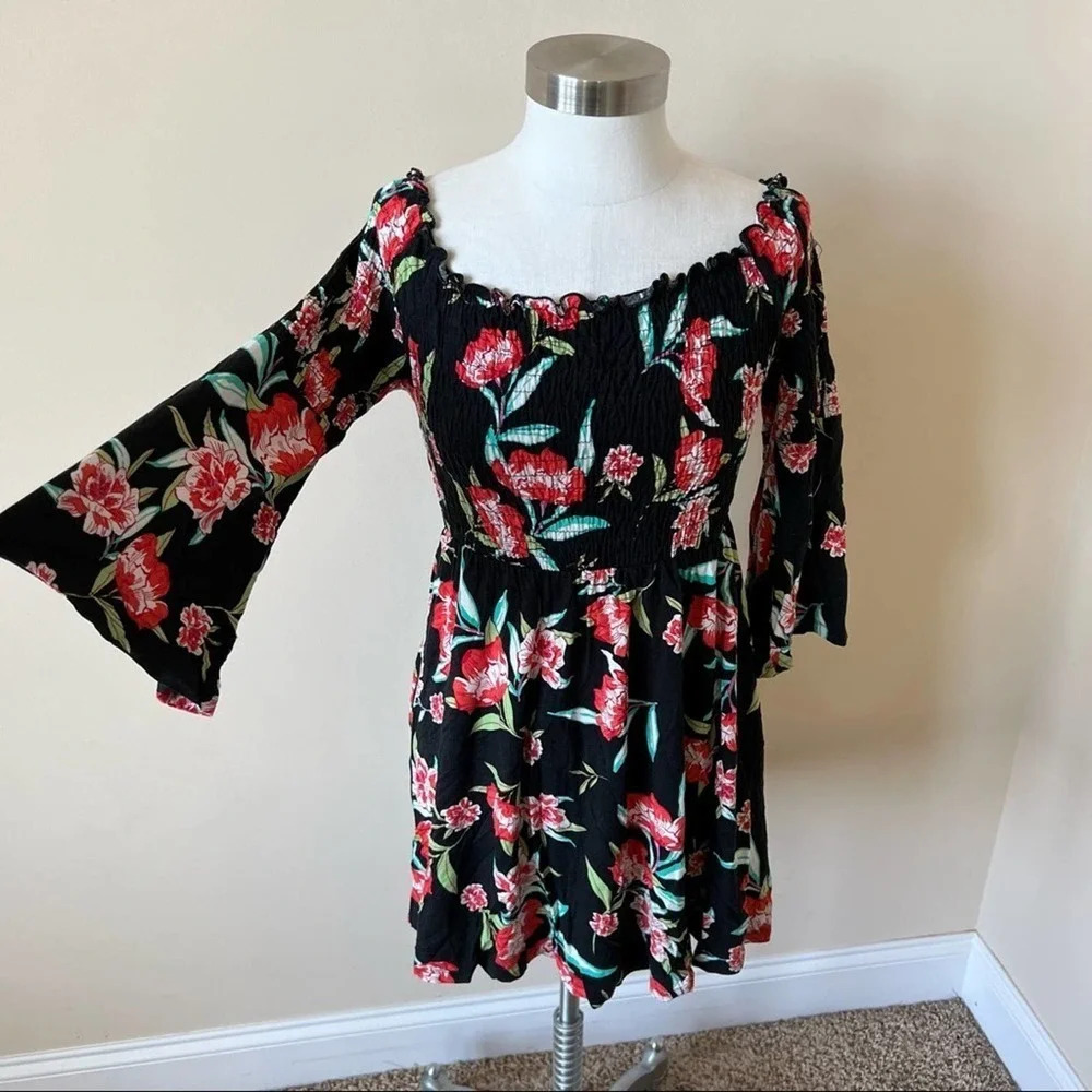 ASOS Floral Smocked Off Shoulder Bell Sleeve Summer Dress Size 8 Black 5003